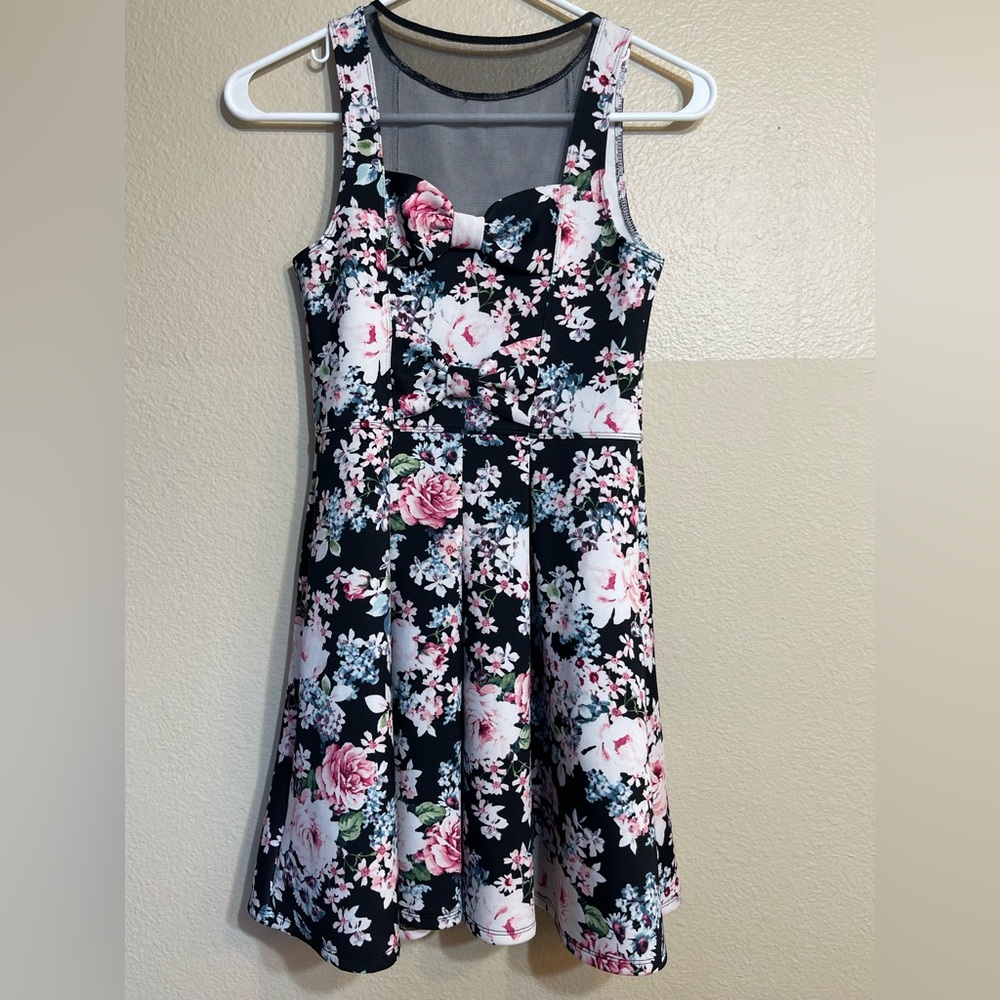 Abercrombie & Fitch Pink and White Sleeveless Sundress